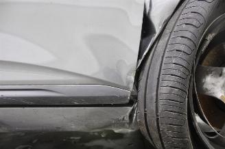 Renault Clio  picture 9