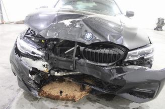 BMW 3-serie 330e picture 5