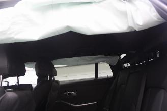 BMW 3-serie 330e picture 25