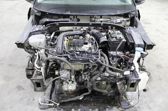 Volkswagen T-Roc  picture 11