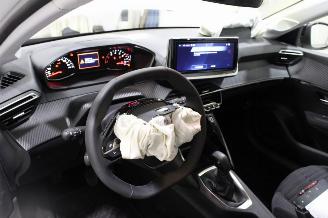 Peugeot 208  picture 10
