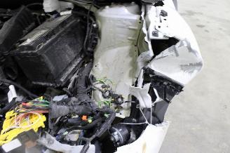 Peugeot 208  picture 19