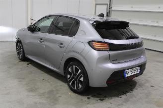 Peugeot 208  picture 4
