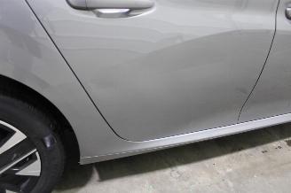 Peugeot 208  picture 21