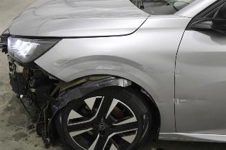 Peugeot 208  picture 6