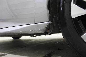 Peugeot 208  picture 18