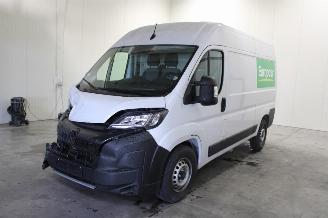 damaged passenger cars Peugeot Boxer  2025/11