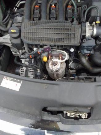 Peugeot 208  picture 13