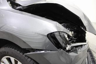 Volkswagen Golf  picture 7