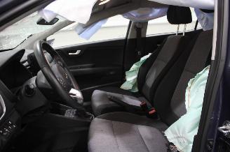 Kia Stonic  picture 12
