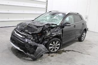 Autoverwertung Kia Stonic  2021/2