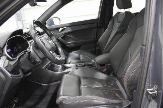 Audi Q3  picture 11