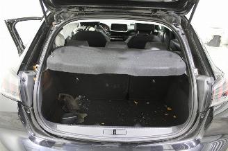 Peugeot 208  picture 19
