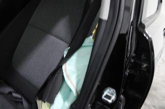 Kia Stonic  picture 23