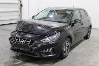 uszkodzony samochody osobowe Hyundai I-30 i30 2022/9