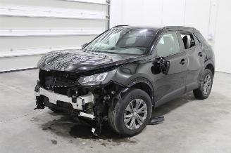 Salvage car Peugeot 2008  2023/4