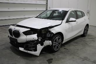 Voiture accidenté BMW 1-serie 116 2023/8