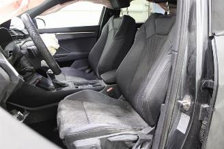 Audi Q3  picture 11
