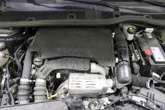 Peugeot 208  picture 14
