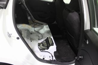 Renault Clio  picture 23