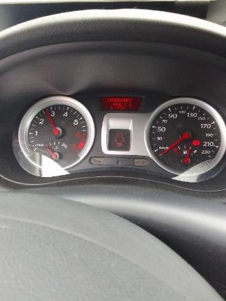 Renault Clio  picture 12