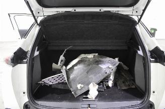 Peugeot e-2008  picture 20