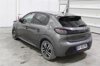 Peugeot 208  picture 4
