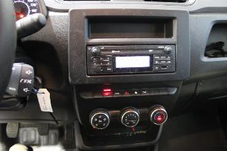Renault Express  picture 12