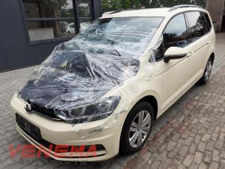 demontáž osobní automobily Volkswagen Touran  2018