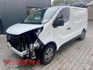 damaged passenger cars Fiat Talento Talento, Van, 2016 1.6 MultiJet Biturbo 120 2019/3