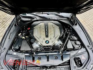 BMW 5-serie 5 serie (F10), Sedan, 2009 / 2016 550i V8 32V TwinPower Turbo picture 8