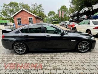 BMW 5-serie 5 serie (F10), Sedan, 2009 / 2016 550i V8 32V TwinPower Turbo picture 6