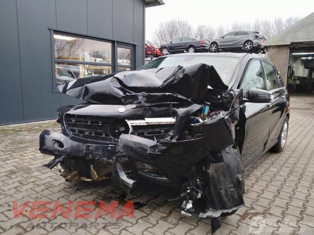 Mercedes B-klasse B (W246), Hatchback, 2011 / 2018 1.6 B-180 BlueEFFICIENCY Turbo 16V