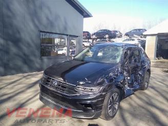 rozbiórka samochody osobowe Volkswagen Tiguan Tiguan (AD1), SUV, 2016 / 2024 1.5 TSI 16V Evo BlueMotion Technology 2023/5