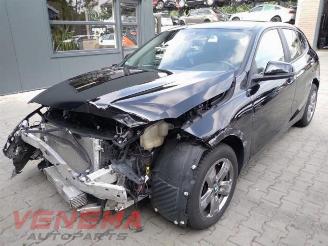 Salvage car BMW 1-serie 1 serie (F40), Hatchback, 2019 118i 1.5 TwinPower 12V 2022/10