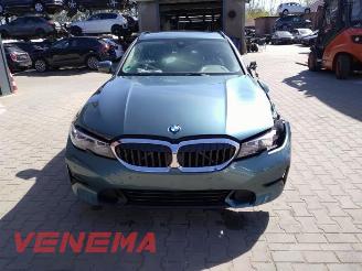 BMW 3-serie 3 serie Touring (G21), Combi, 2019 318d 2.0 TwinPower Turbo 16V Mild Hybrid picture 3