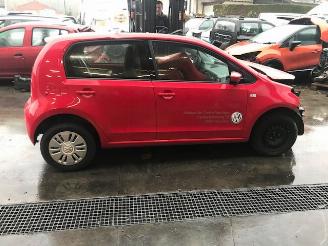 Uttjänta bilar auto Volkswagen Up! benzine 2015/1