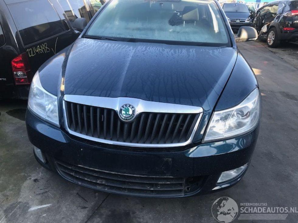 Skoda Octavia DIESEL - 1600CC - 6VIT