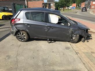 Salvage car Hyundai I-20 1400CC - 73KW  - BENZINE  - 5VIT 2014/1