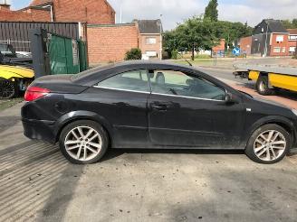 uszkodzony samochody osobowe Opel Astra BENZINE - 1600CC - 6VIT 2009/1