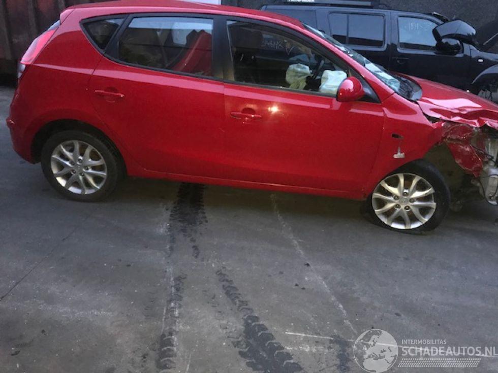 Hyundai I-30 1400CC / BENZINE / 5VIT