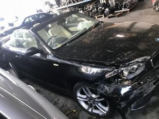 Damaged car BMW 1-serie 2000cc - benzine - 6vit  - cabrio 2011/1