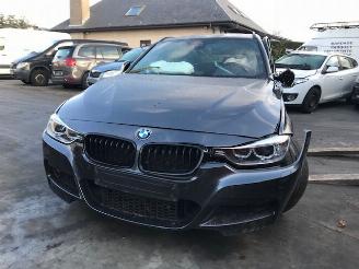 Damaged car BMW 3-serie BMW 330 - DIESEL - 3000CC 2013/1