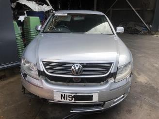 disassembly passenger cars Volkswagen Phaeton 3000CC - DIESEL - AUTOMAAT 2009/1