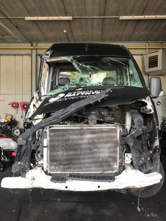 Salvage car Volkswagen Crafter 2000CC - DIESEL - 120KW 2012/1