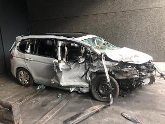 demontáž osobní automobily Volkswagen Touran DIESEL - 1600CC - 85KW  - EURO6C 2019/2
