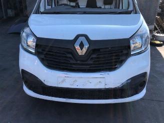 rozbiórka samochody osobowe Renault Trafic 2000cc - diesel - 6vit 2013/1