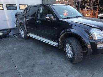 Salvage car Isuzu D-Max diesel - 3000cc - 96kw 2006/12