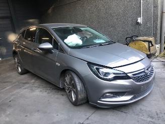 Coche siniestrado Opel Astra Astra K - 1600CC - 100KW EURO6B 2016/4