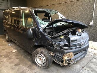 Salvage car Volkswagen Transporter T6 - 2000CC - 110KW - EURO 6B 2018/1